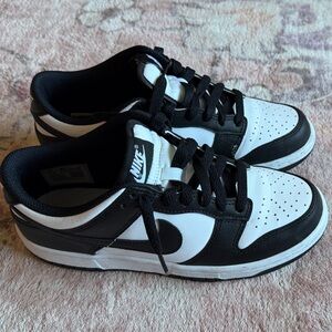 Nike Panda Dunks